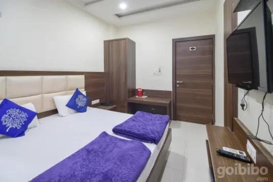 Hotel Amar Palace Ujjain Extérieur photo